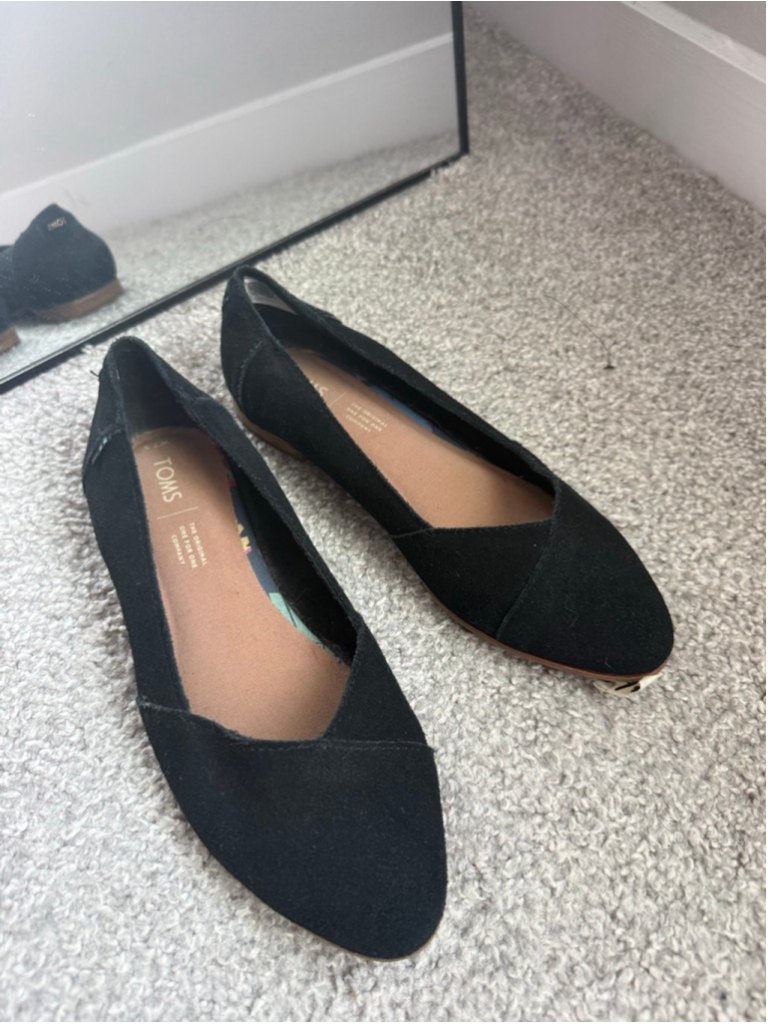 Women's Toms Black Suede Flats & Loafers Size 7.5